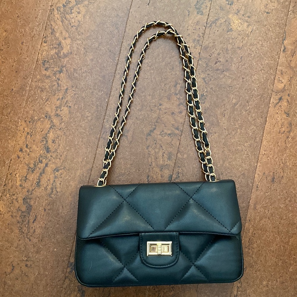 NWOT Black Quilted Purse w Gold Hardware